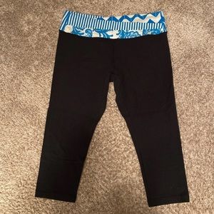 Lululemon Blacked Cropped Leggings, Size 12